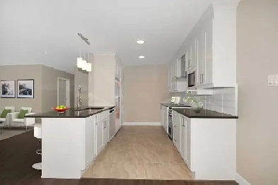 4 1/2 luxueux, libre immédiatement Image# 1