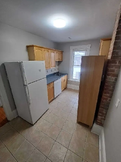 Downtown Beautiful 2 bdrm 1 bath Image# 1