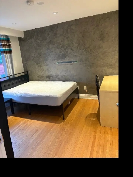 TENT A ROOM AT YONGE AND STEELES NEAR CENTER POINT MALL 1000