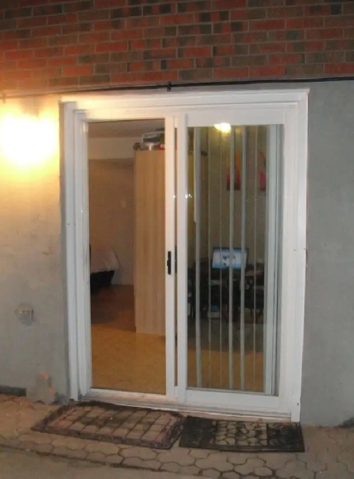 Beautiful Walk-Out Bachelor/Studio  Desirable Area in Mississau