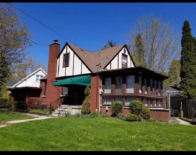 2 large rooms available May 2026! Image# 1