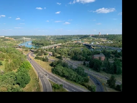 ☀️Downtown top floor suite with breathtaking river valley view☀️ Image# 6