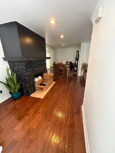 3 Bedroom 2 Bath Waterfront Unit Available March in Fort Erie Image# 1