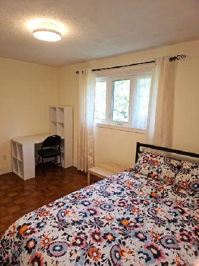 Private room for short term rental Utilities included Image# 1