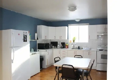 Près Cégep Ste-Foy, Garneau et Université pour étudiant(e) Image# 1