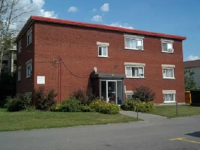 Apartment for Rent in Ottawa - 260 Presland Image# 1