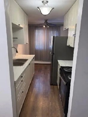 RENOVATED 2 BDRM in Old Strathcona! Excellent Location!! Image# 5