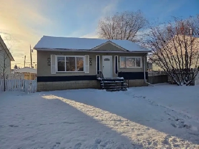 ✨ Great Opportunity in Sought-After Sherbrooke! ✨ Image# 1