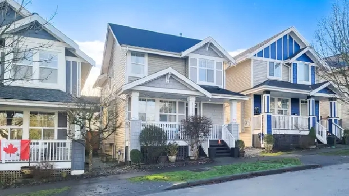 $1,299,000 / 4br - 2476ft2 - 15136 61A Avenue • Surrey • Sulliva