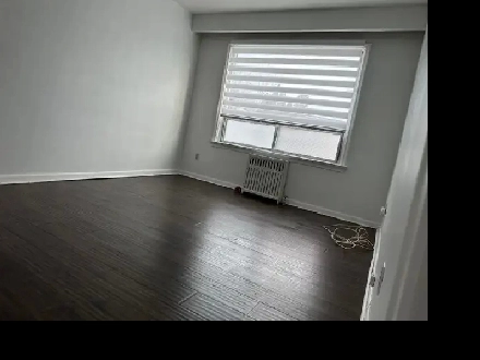 Spacious and bright 2 Bedroom Apartment in Royal York & Mimico Image# 1