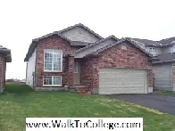 London detached HOUSE,  !LARGE Rooms for rent .Nice neighborhood Image# 1