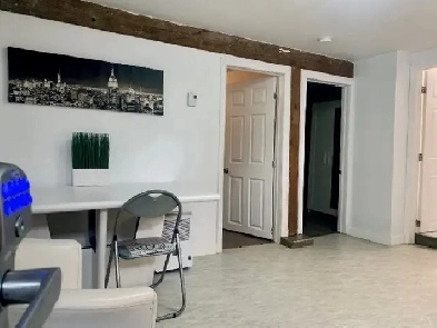 2 1/2 ENTIÈREMENT MEUBLÉ ET ÉQUIPÉ À LOUER Image# 1