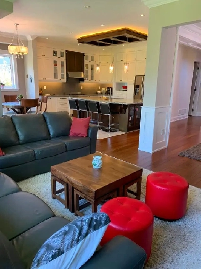 Executive Home Close To Lake & Downtown Burlington, February 15 Image# 1