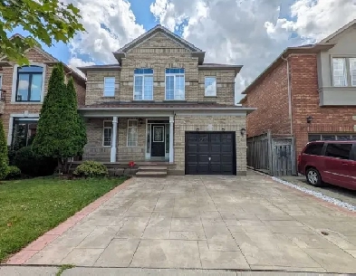 3Br Detached house for rent (upper level)