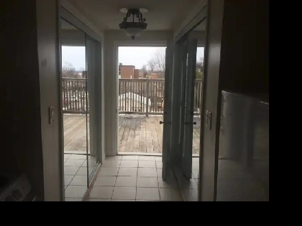 Bright Clean One Bedroom Apartment With View of Ottawa River