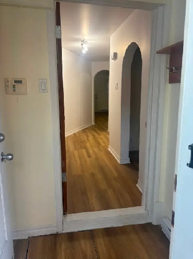 4 1/2 in St-Henri ground floor w/ appliances, internet and yard Image# 11