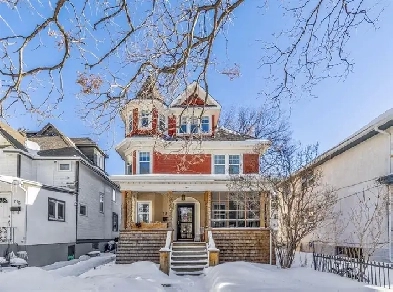 Seeking female roommate for beautiful Osborne Village home! Image# 3