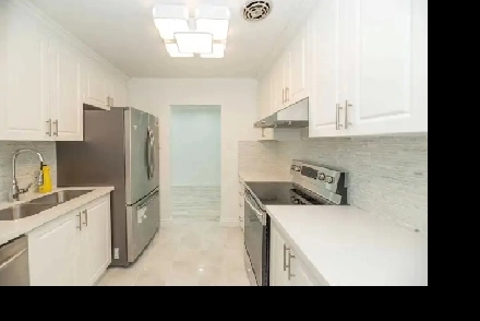 3 beds, 6 parking, Feb 1