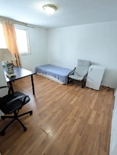 Master bedroom on Heron Gate Mall, All inclusive, ASAP Image# 3