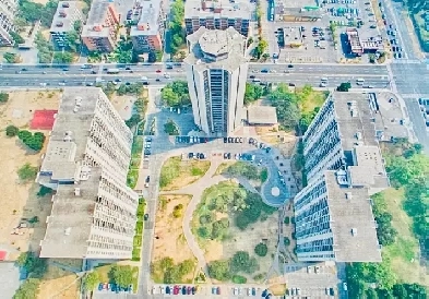 TORONTO 4 RENT GROUND-LEVEL LARGE CORNER SUITE | 401 & KIPLING! Image# 1