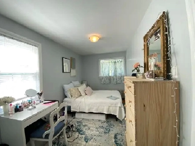 BRIGHT 2 BDRM CLEAN & QUIET 6APPLIANCES, PET OK, WEST END Image# 1