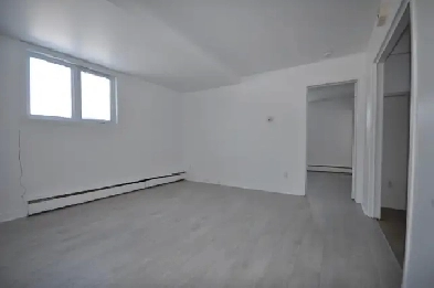 3½, Chauffé, demi sous-col Image# 1