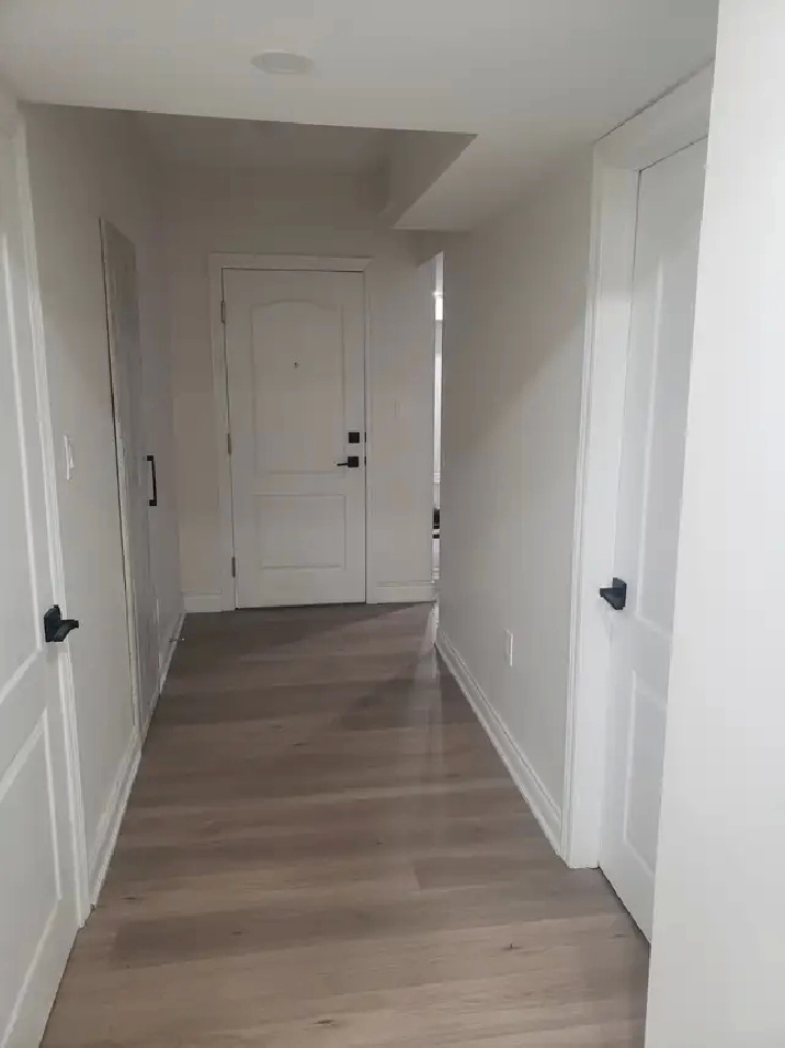 One Room and One space available in Brampton.