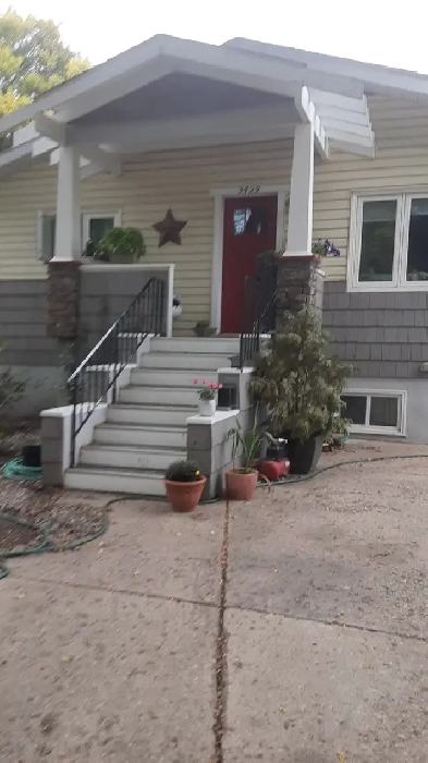 FULLY FURNISHED 1 BDRM - if posted avail, serious only! Image# 1