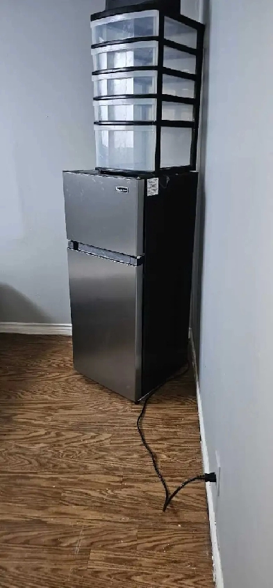 1 bedroom for rent at 372 Home st Image# 3