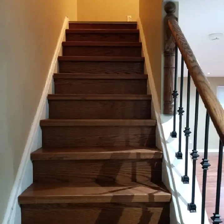 Private room for rent available in Downtown Brampton