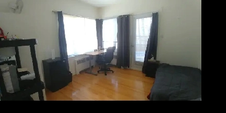 Voisin Cégep Garneau près Université Laval 1er juillet Image# 1