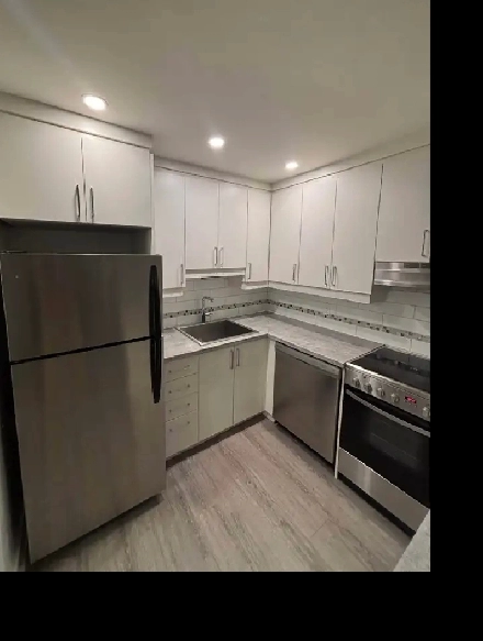 3 1/2 disponible Image# 1