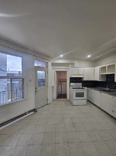 4 1/2 apartment for rent 2nd Floor Rosemont Image# 1