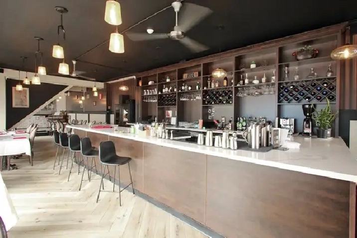Restaurant & Bar For Sale in Ottawa