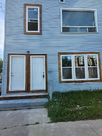 588 Harding W - 3BR West, W/D, close to amenities