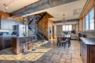 Loft-Penthouse Meublé - Terrasse Privé & Stationnement - Plateau Image# 1