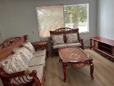 Bright room on main floor for rent in Marlborough Image# 1