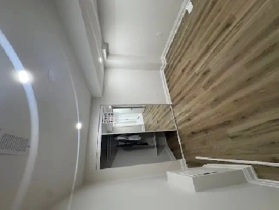 Legal 2 Beds 1 Bath Apartment