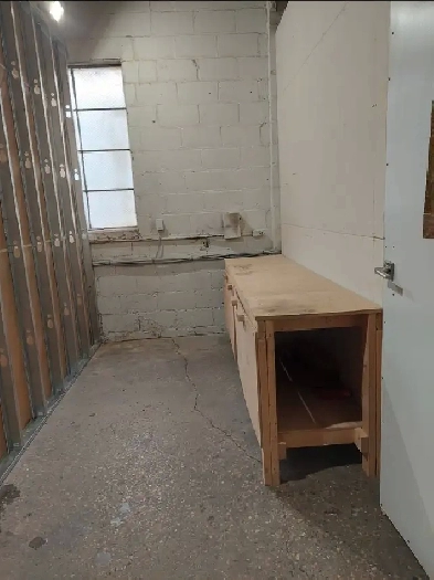 Commercial Workshop Space for rent in Prime Etobicoke Location! Image# 1