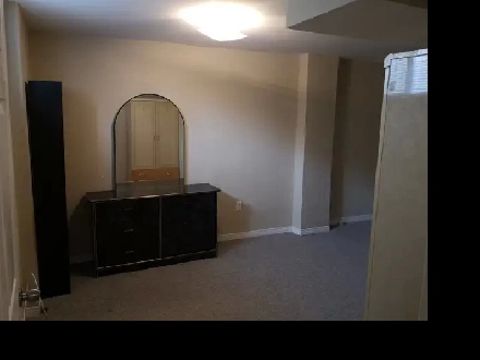 Vaughan basement for rent Image# 8