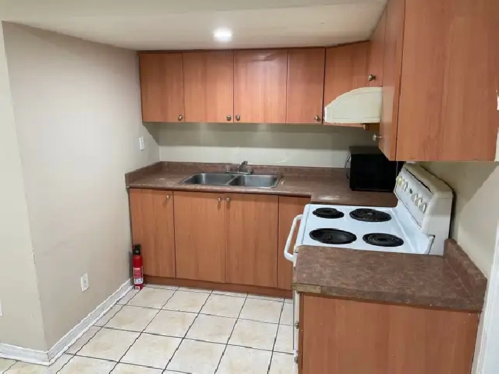 1BEDROOM BASEMENT BRAMALEA RD/ BOVAIRD DR