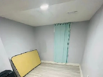 SHARED ROOM AVAILABLE . HEART OF MISSISSAUGA CITY Image# 1