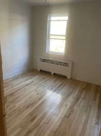 Beau et tranquille 1 ½ sur le Plateau disponible le 1er février! Image# 1