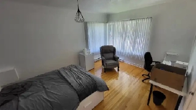 1er juillet au 1er étage près Université Cégep Garneau Image# 1