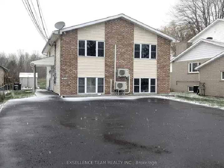 2153 Pitt St Cornwall ON. Duplex for sale