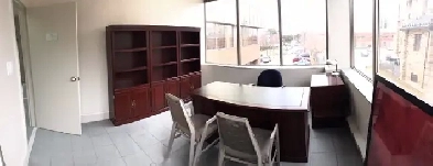$850/mo – Privat Corner Office for Rent – Hurontario/Queensway Image# 7