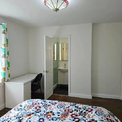 Private room for short term rental Utilities included Image# 1