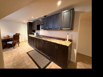 2 Bedroom Lower Level in Mississauga - All Utilities Inclusive
