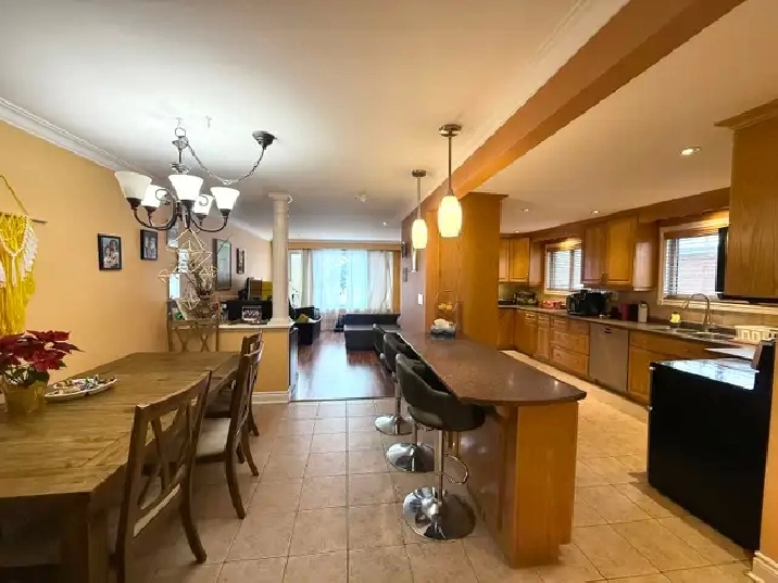 3 Bedroom Home for Rent with Huge Yard & Garage - Utility Incl.