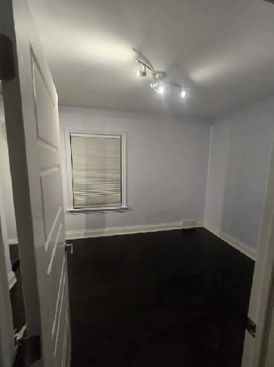 Main floor  2 Bedrooms, available for 3 months(February-April Image# 1